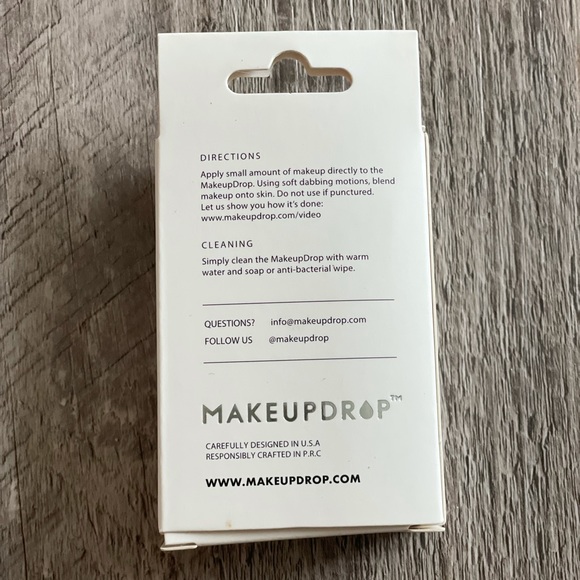 New in package Makeup Drop. - Picture 2 of 2